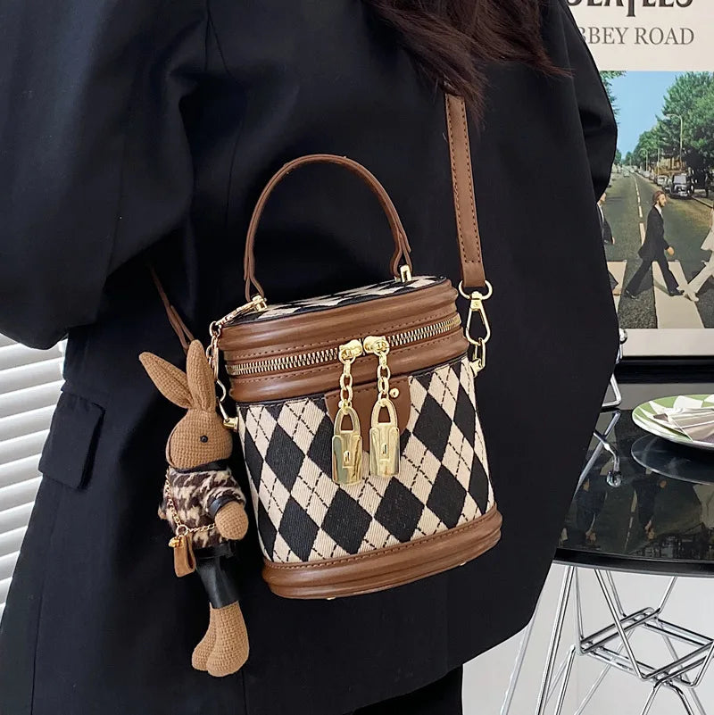 Plaid Bucket Shoulder Bag 